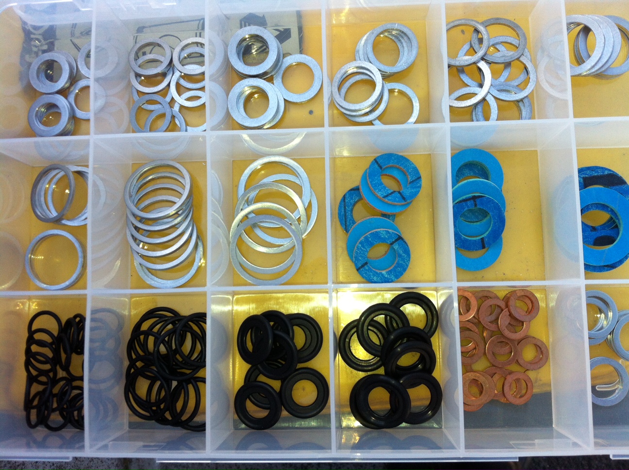 B1164 Kit - 18 different sizes of sump washers includes Aluminium fibre and rubber sumps 