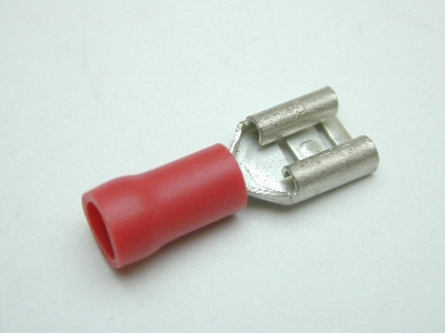 B616 - Electrical Terminal (Pack 40) Red spade female