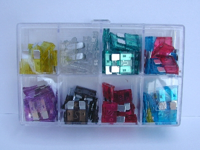 B782 - Fuse Kit - 80 pieces - assorted wedge fuses