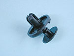 B7332 - Plastic clip Pack 50 - scrivet clip 8mm x 10mm x 20mm Pack 20 - mitsubishi