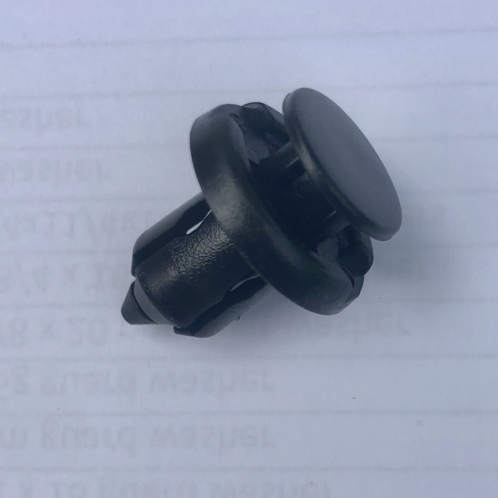 BC634 - Plastic clip Pack 50- 10.5mm x 15mm 